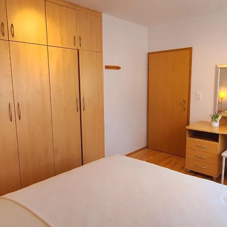 Apartment Seget Donji Appartement *