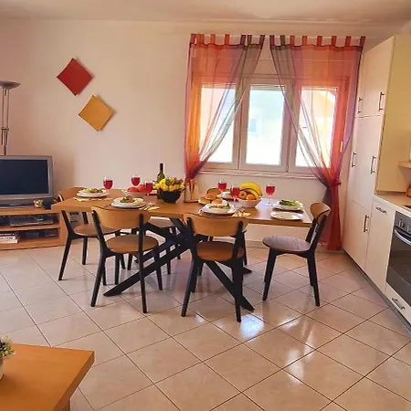 Apartment Seget Donji * Trogir